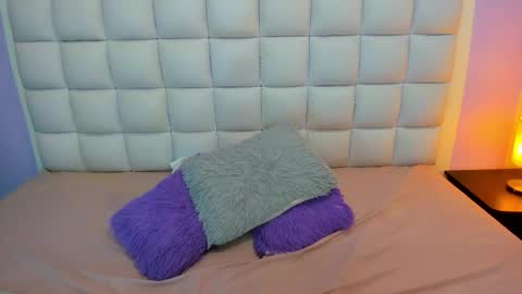 Teresa online show from December 1, 1:49 pm