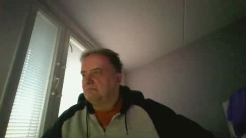 Snapshot of tero007 chatting on October 16, 6:36 am tero007 online show from October 16, 6:36 am