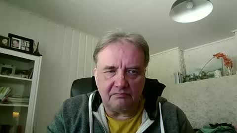 Snapshot of tero007 chatting on April 30, 8:42 am tero007 online show from April 30, 8:42 am