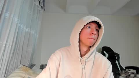 Juanfe  online show from December 24, 3:16 am