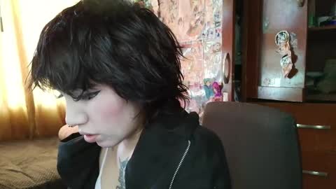Snapshot of terraelowen chatting on April 12, 6:24 pm Terra Elowen online show from April 12, 6:24 pm