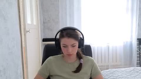 Anny Simpson online show from October 1, 4:18 am