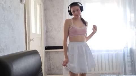 Anny Simpson online show from October 7, 4:42 am