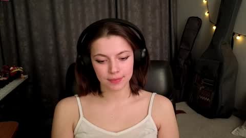 Anny Simpson online show from March 26, 7:14 am