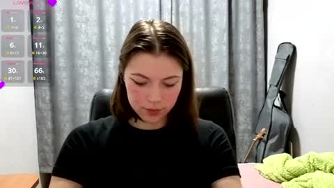Anny Simpson online show from June 16, 9:06 pm