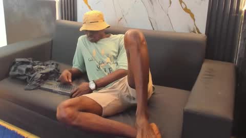 Snapshot of terranze_z chatting on October 11, 9:46 pm terranze_z online show from October 11, 9:46 pm