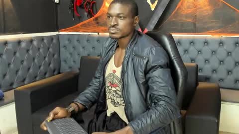 Snapshot of terranze_z chatting on October 19, 8:31 pm terranze_z online show from October 19, 8:31 pm