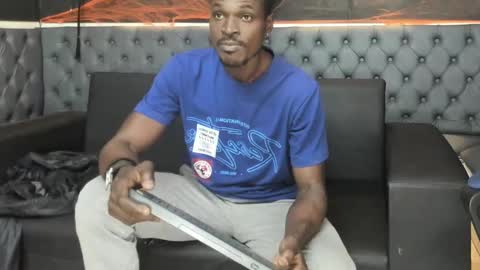 Snapshot of terranze_z chatting on October 20, 7:25 pm terranze_z online show from October 20, 7:25 pm