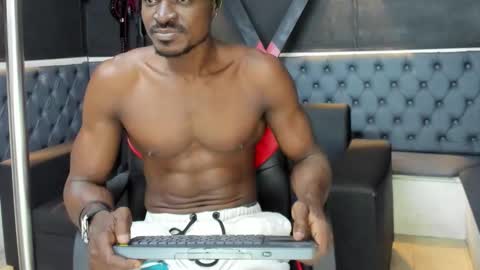 Snapshot of terranze_z chatting on November 8, 9:35 pm terranze_z online show from November 8, 9:35 pm