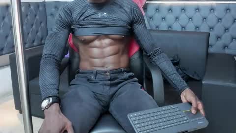 Snapshot of terranze_z chatting on December 5, 9:00 pm terranze_z online show from December 5, 9:00 pm