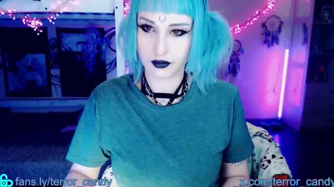 Snapshot of terror_candy chatting on February 22, 8:51 pm CRY BABY online show from February 22, 8:51 pm