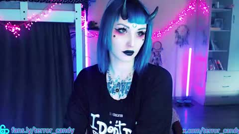 Snapshot of terror_candy chatting on February 25, 11:25 pm CRY BABY online show from February 25, 11:25 pm