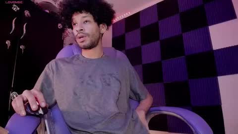 Snapshot of terry_pool chatting on February 16, 3:24 am Terry online show from February 16, 3:24 am