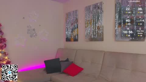 Snapshot of tesalune chatting on December 27, 5:42 am Tessa online show from December 27, 5:42 am