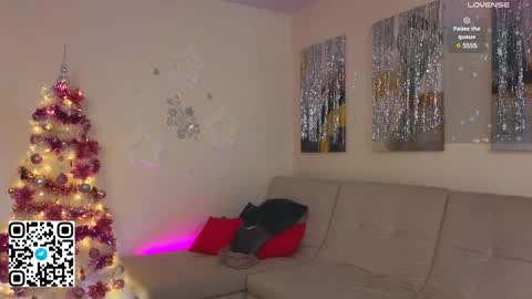 Snapshot of tesalune chatting on January 12, 5:13 am Tessa online show from January 12, 5:13 am