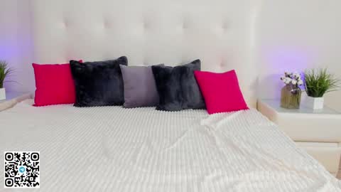 Snapshot of tesalune chatting on February 7, 5:41 am Tessa online show from February 7, 5:41 am