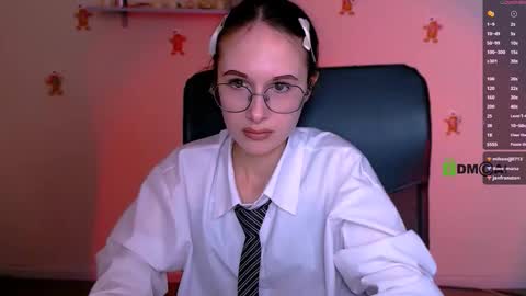 tessa_tea online show from January 7, 9:28 pm