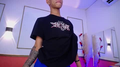 Snapshot of tessachains chatting on October 30, 3:19 am tessachains online show from October 30, 3:19 am