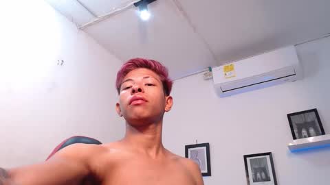 Snapshot of tessachains chatting on November 5, 9:48 pm tessachains online show from November 5, 9:48 pm