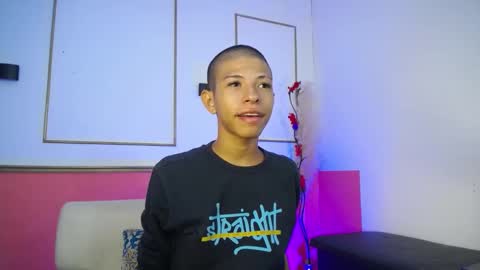 Snapshot of tessachains chatting on November 24, 1:38 am tessachains online show from November 24, 1:38 am