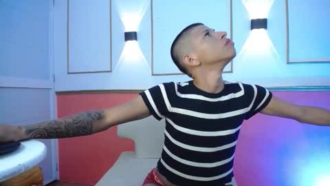 Snapshot of tessachains chatting on December 2, 4:40 am tessachains online show from December 2, 4:40 am