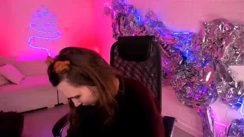 Tessa online show from December 23, 5:27 am