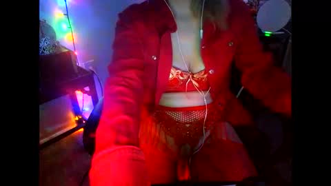 tetherbelle online show from January 9, 7:00 am