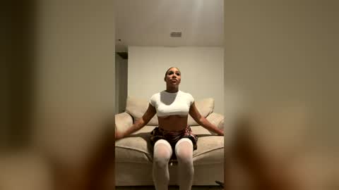 SELENE SANTOS online show from July 22, 4:15 am
