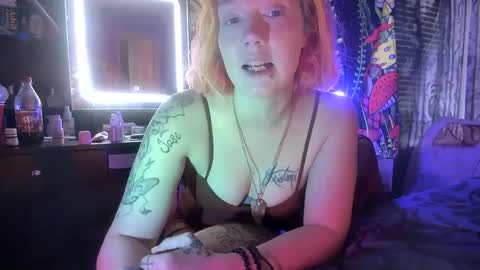 Snapshot of texaspregogrllll chatting on September 16, 2:29 pm TEXASGIRLLLL online show from September 16, 2:29 pm