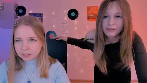 Snapshot of teya_starling chatting on March 30, 8:48 am teya_starling online show from March 30, 8:48 am