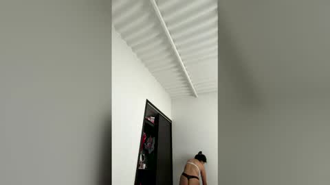 Snapshot of tezza_smith chatting on April 21, 12:22 pm tezza smith online show from April 21, 12:22 pm