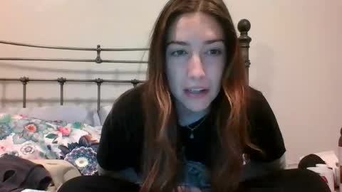 Snapshot of tfeather0532 chatting on January 15, 1:21 am Tessa online show from January 15, 1:21 am