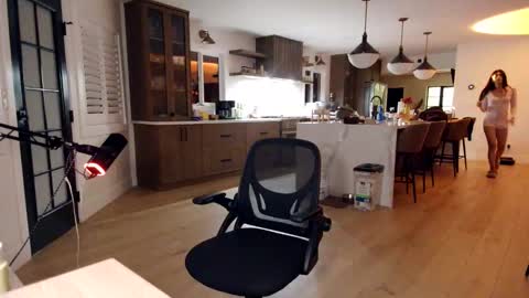 Snapshot of tgirltoesx chatting on November 20, 2:56 am babygirlmami online show from November 20, 2:56 am