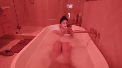 Snapshot of tgirltoesx chatting on December 15, 7:18 pm babygirlmami online show from December 15, 7:18 pm