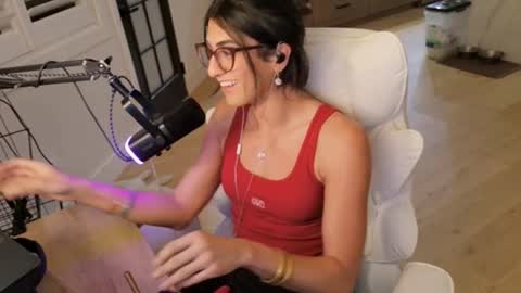 babygirlmami online show from May 23, 5:56 am