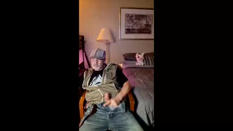 Snapshot of tgrizzthestarseed chatting on March 25, 9:26 am tgrizzthestarseed online show from March 25, 9:26 am