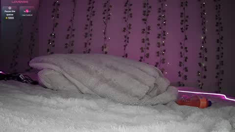 Snapshot of th3dirtyasian chatting on February 1, 4:56 am Lanna online show from February 1, 4:56 am