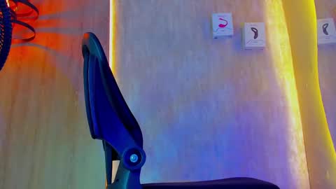 thaddeus king online show from February 11, 7:59 pm