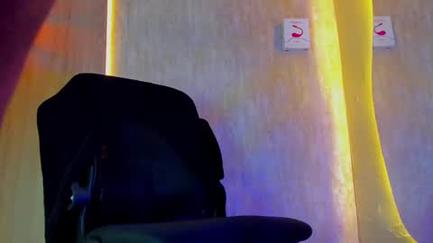 thaddeus king online show from February 12, 11:51 pm