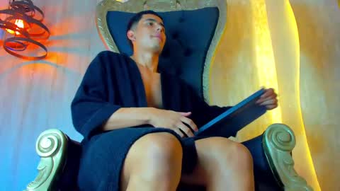 thaddeus king online show from March 9, 5:00 am