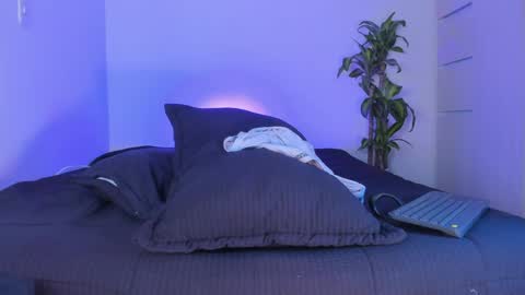 thadeo_king online show from May 11, 2:45 pm