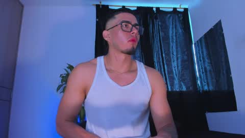 thadeo_king online show from June 7, 5:38 pm