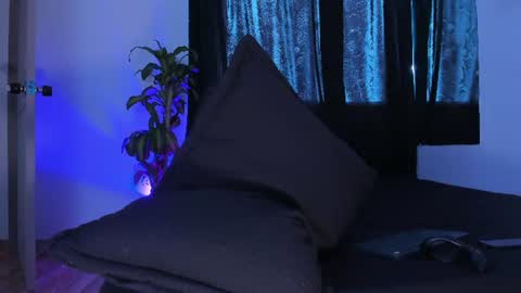 thadeo_king online show from June 21, 7:05 pm