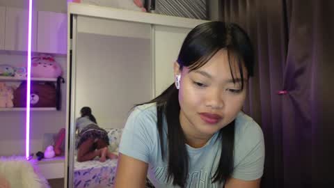 Snapshot of thailand4you chatting on December 26, 2:48 pm AbbieThai online show from December 26, 2:48 pm