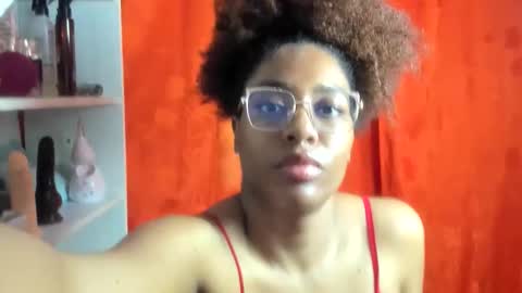 thaimy_ online show from May 20, 2:51 am