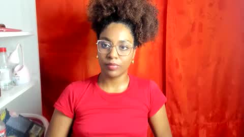 thaimy_ online show from May 21, 3:13 am