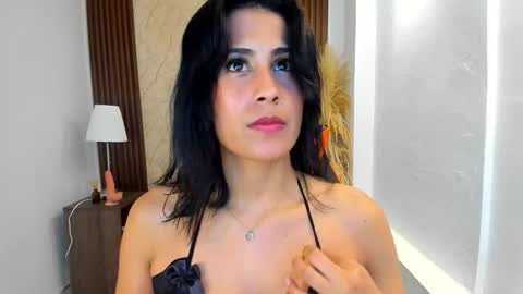 Sweet Thais  online show from October 17, 12:30 pm