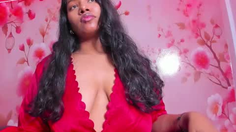 Snapshot of thais_waldrof chatting on February 12, 4:44 am Andreina online show from February 12, 4:44 am