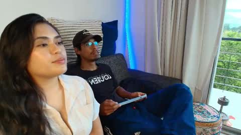 Snapshot of thaisadara24 chatting on April 15, 10:32 pm T H A I S online show from April 15, 10:32 pm