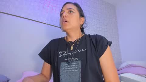 Snapshot of thalia888_ chatting on February 18, 7:10 pm thalia888_ online show from February 18, 7:10 pm